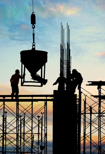 Silueta de trabajadores en obra, software de gestión documental para empresas
